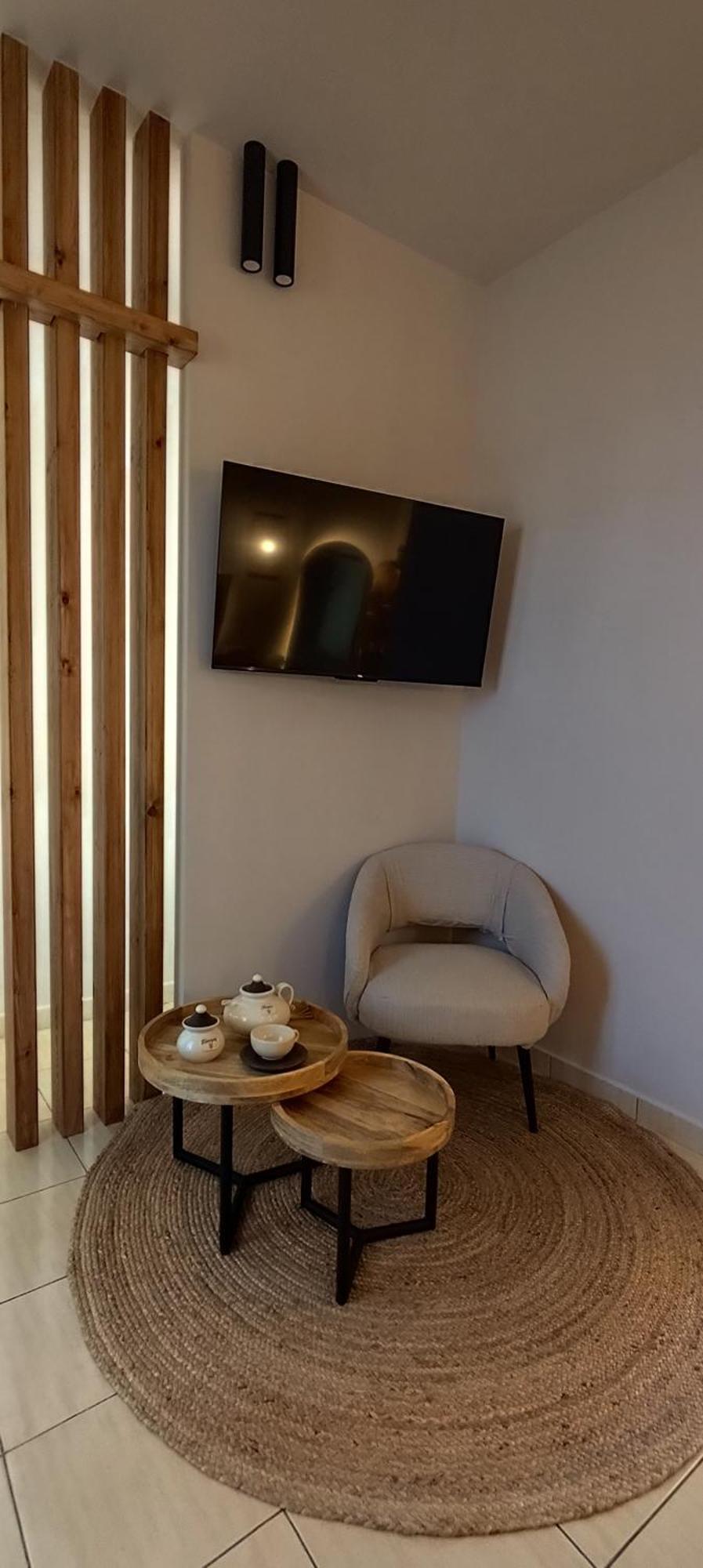 Niki Apartments Makrýgialos Eksteriør bilde